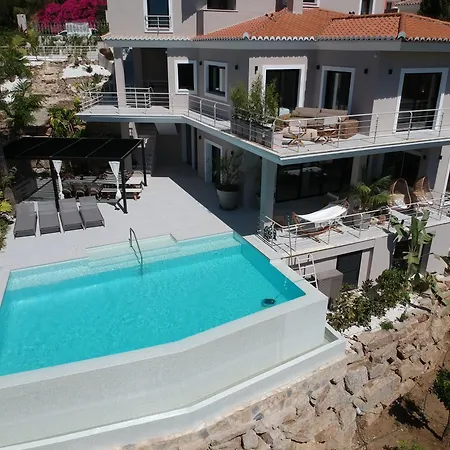 Ultimate Luxury Dream With 7 Bedrooms, Gym, And Infinity Pool Marbella