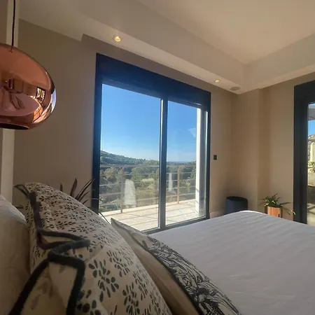 Ultimate Luxury Dream With 7 Bedrooms, Gym, And Infinity Pool Vila