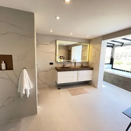 Vila Ultimate Luxury Dream With 7 Bedrooms, Gym, And Infinity Pool *